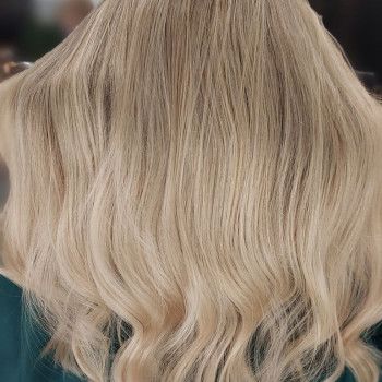 Окрашивание волос в технике Балаяж
                    Салон краси NS beauty studio Одеса