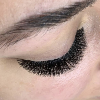 Наращивание ресниц
                    Майстер депіляції Міла Київ