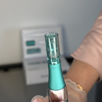 Фракційна мезотерапія
                    Косметолог-естетист Янітта Вишгород