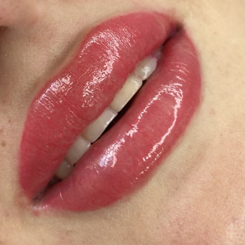 Перманентний макіяж губ
                    Майстер перманентного макіяжу  Суми