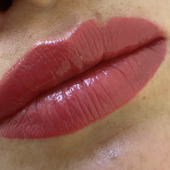 Перманентний макіяж губ
                    Майстер перманентного макіяжу  Суми