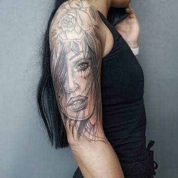 4 часа сеанс, розы зажившие год назад были сделаны