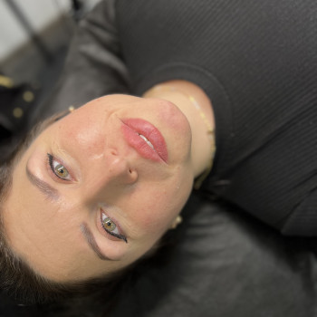 Збільшення губ
                    Майстер перманентного макіяжу Елена Київ