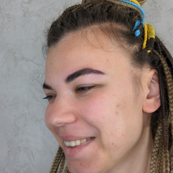 Ламінування брів, моделювання анатомічної форми та фарбування брів
                    Бровист Світлана Киев