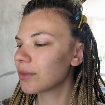 Ламінування брів, моделювання анатомічної форми та фарбування брів
                    Бровист Світлана Киев