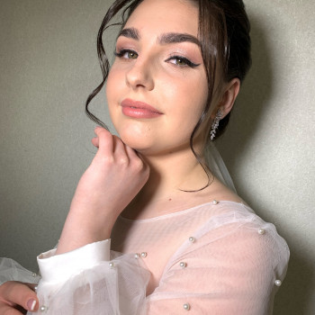 Свадебный образ "Идеальная невеста"
                    Майстер з нарощування волосся Елена Київ