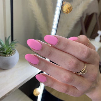 Матовый маникюр розовый гламурный, фото - Мастер маникюра Ірина Чехівська