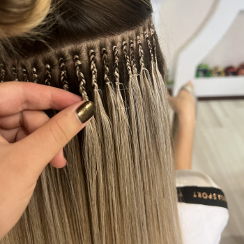 Афронарощення
                    Майстер з нарощування волосся Диана Київ