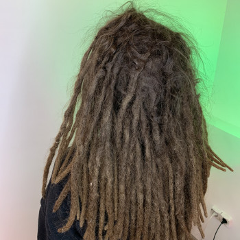 Підплетення та корекція дредів
                    Перукар Gera Одеса