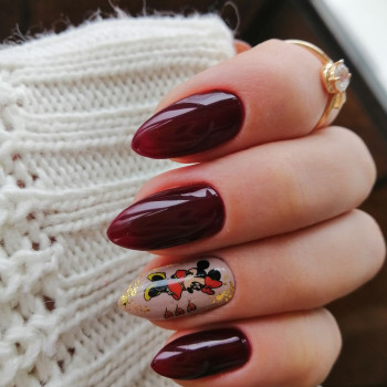 Маникюр с рисунком бордовый, фото - Мастер маникюра Тетяна Нєвєдрова