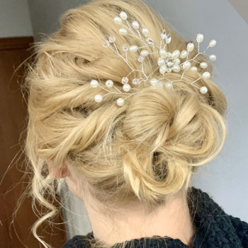 Вечірні зачіски
                    Перукар-візажист Елена Харків