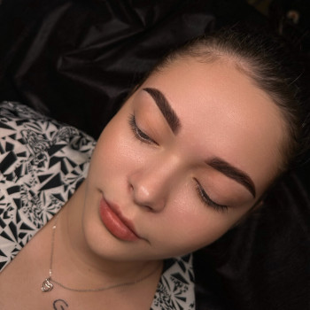 Перманент бровей