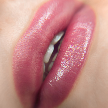 Перманент брів, губ, міжвійки
                    Мастер перманентного макияжа Анна Киев