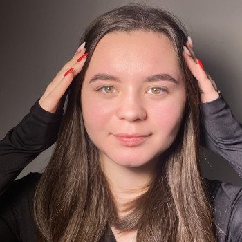 Фарбування та корекція брів
                    Парикмахер-колорист Валерія Винница