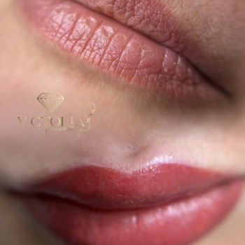 Перманентний макіяж брів, вуст, міжвійки
                    Мастер перманентного макияжа  Днепр