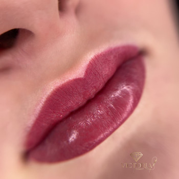 Перманентний макіяж брів, вуст, міжвійки
                    Мастер перманентного макияжа  Днепр