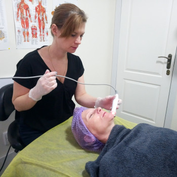 Апаратний масаж для обличчя: RF-ліфтинг
                    Массажист Ирина Днепр