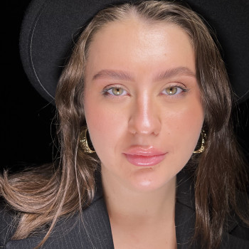 Корекція та фарбування брів
                    Бровист Марина Киев