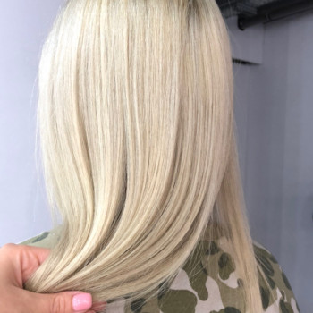 Блондирование, осветление корней, однотонный блонд
                    Перукар-колорист Ирина Вишневе