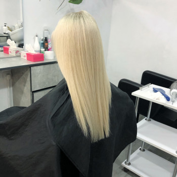 Блондирование, осветление корней, однотонный блонд
                    Перукар-колорист Ирина Вишневе