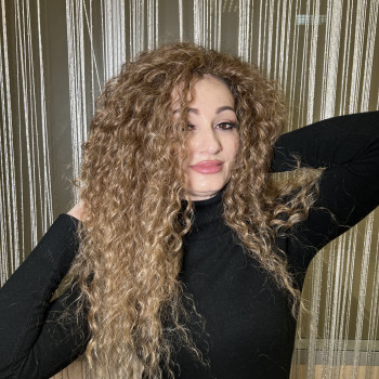 Афрокосички, зизи, брейды
                    Мастер по наращиванию волос Елена Киев