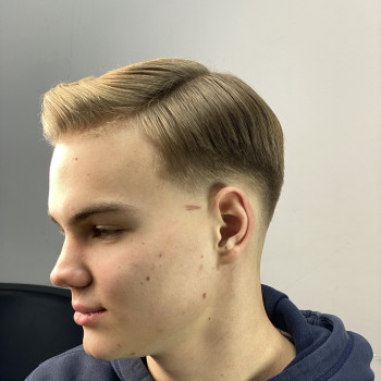 Чоловіча стрижка
                    Барбер  Житомир