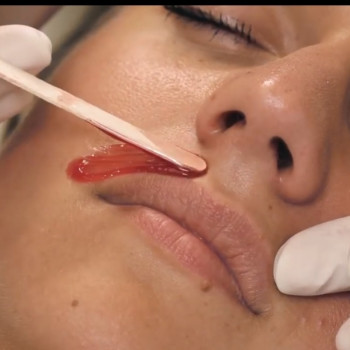 Депіляція
                    Майстер воскової депіляції Ольга Київ