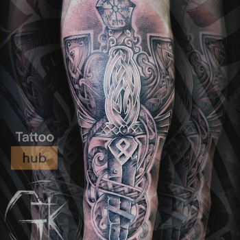 Татуювання
                    Тату салон  Канів