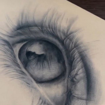 Око на латексі