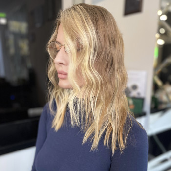 Каліфорнійське мілірування волосся
                    Салон красоты Wizard Киев