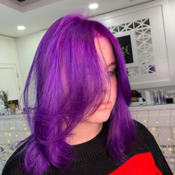 Фіолетовий колір волосся фарбування кольорове, фото - Салон краси Fargo