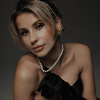 Образ в 4 руки(макіяж та зачіска)
                    Визажист Инна Житомир