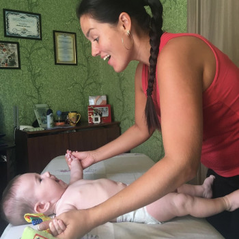 Грудничковый массаж и гимнастика