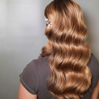 Зачіски
                    Перукар Анна Хмельницький