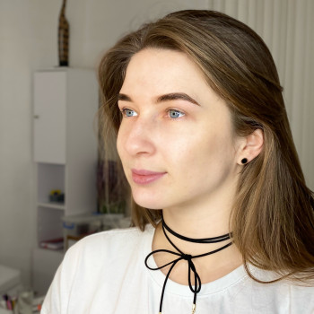 Фарбування брів та ламінування вій