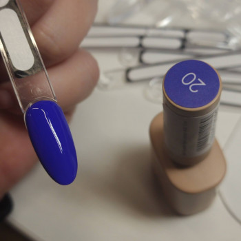 Будь яскравою з Insay