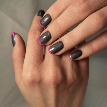 выкладной френч, темный маникюр