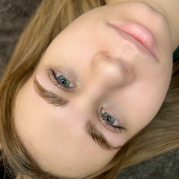 - Ламінування брів з фарбуванням
- Ламінування вій