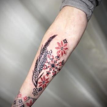 Тату кольорові патріотичне вишиванка, фото - Тату майстер Альона Поліщук