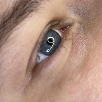 Очі – класична стрілка
                    Салон краси  Одеса