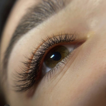 Нарощення вій
                    Салон красоты  Львов