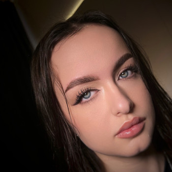 Фарбування брів