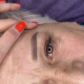 Перманент брів
                    Лешмейкер Нина Николаев