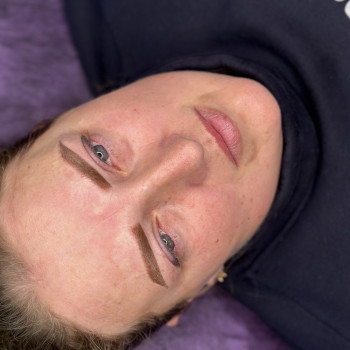 Перманент брів
                    Лешмейкер Нина Николаев