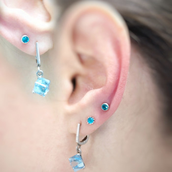 Прокол вух
                    Косметолог-эстетист Ольга Чернигов