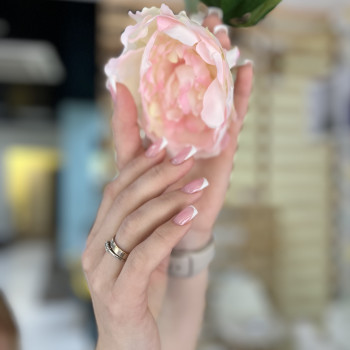 Нарощування нігтів викладний френч