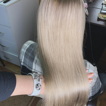 Окрашивание волос на голове
                    Салон краси Elite Season Суми