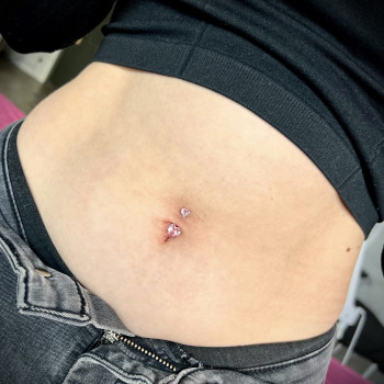 Пірсинг пупка

 
 
 