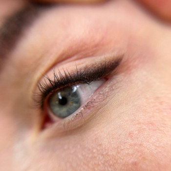 Стрілка з розтушуванням