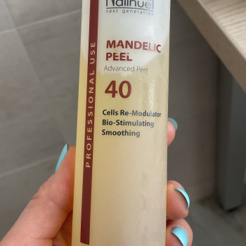 MANDELIC PEEL від Nalinuel (Італія)